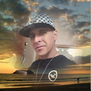 Meet your Posher, Abe